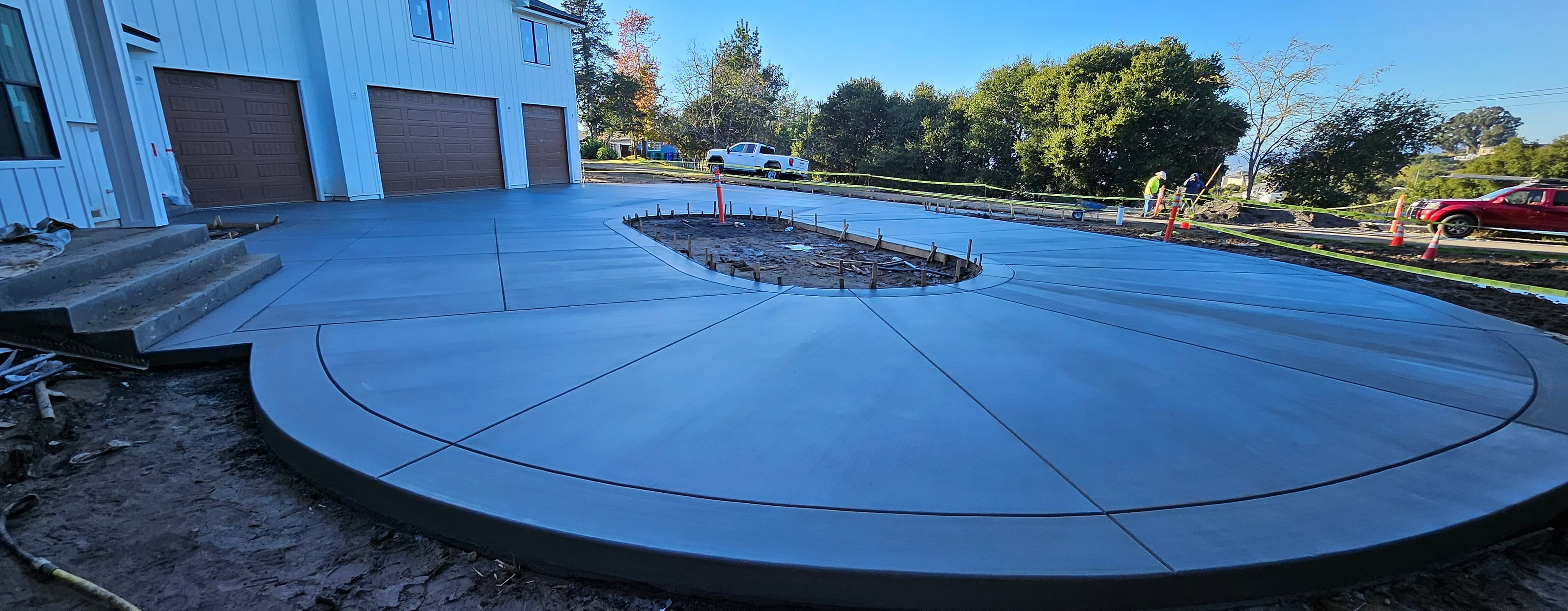 Picture of a circular driveway